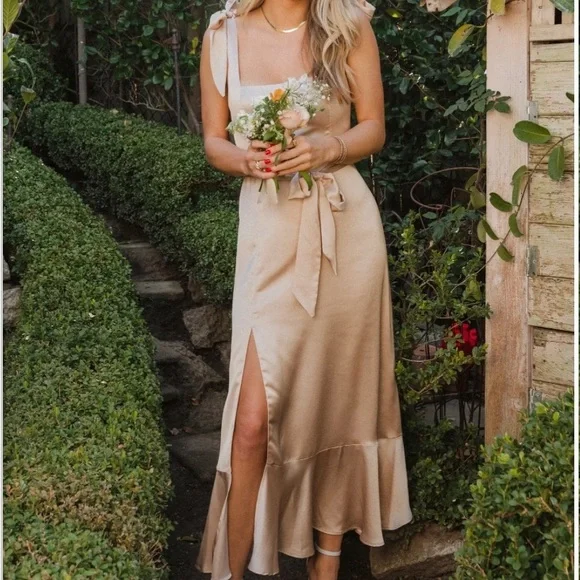 Show me your mumu claire midi bridesmaid dress - Picture 1 of 2